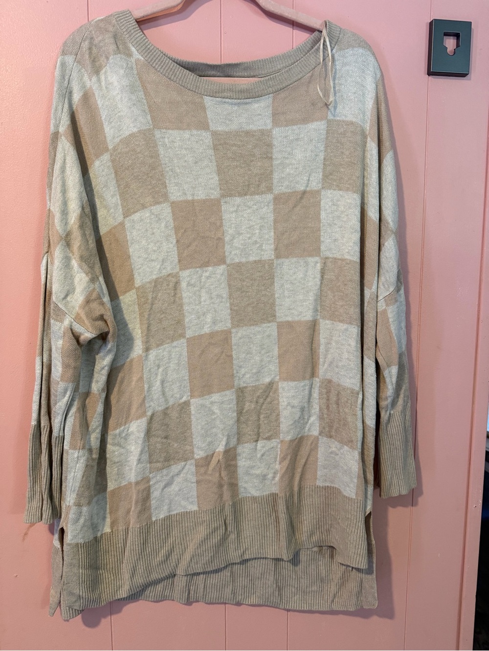 Wonderly Checkerboard Crewneck Sweater in Beige & Cream